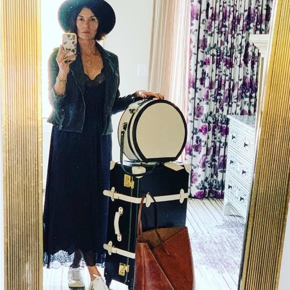 Streamline Luggage Linen Hatbox!